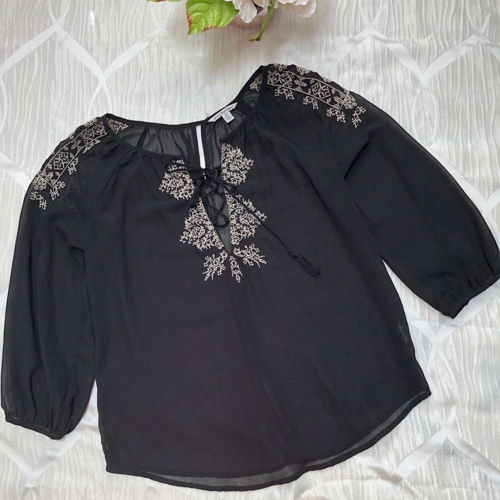✨American Eagle Black Sheer Top✨
